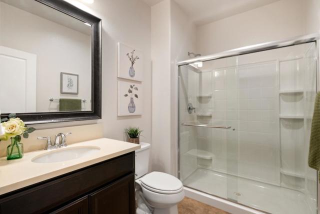681 Segovia Drive, Hollister CA: https://media.crmls.org/mediaz/a1376fe5-6f75-4142-90cf-d0304bb4936d.jpg