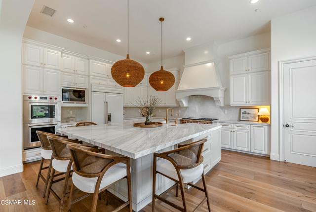 5675 Via Bonita, Newbury Park CA: https://media.crmls.org/mediaz/a13782d7-5d81-4217-9d1e-cba1344f9641.jpg