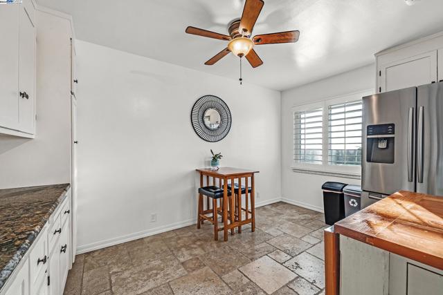 Image 18 of 60 For 1301 Juana Ave