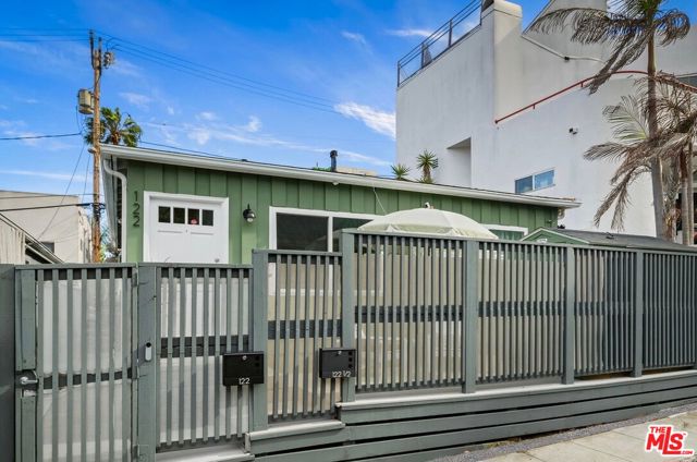 122 Thornton Place photo 44