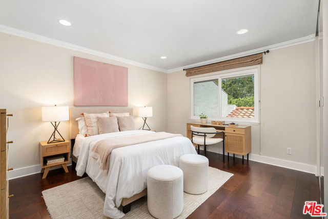 2771 Claray Drive, Los Angeles CA: https://media.crmls.org/mediaz/a138460f-2c71-49c2-a052-b0332d408b98.jpg