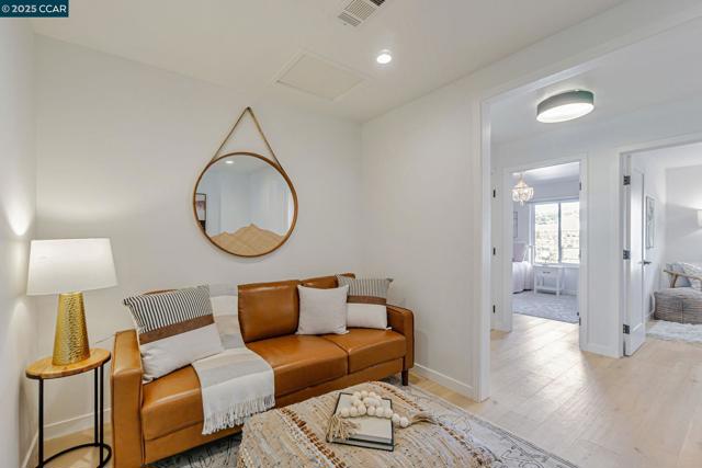 503 Vine Hill Way, Martinez CA: https://media.crmls.org/mediaz/a1396ee7-2117-4cb0-819a-d793bee5aeb6.jpg