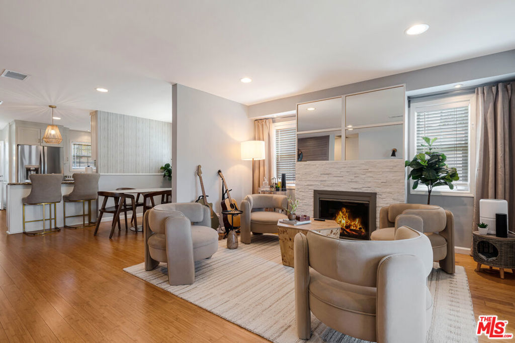 7353 W 82nd Street