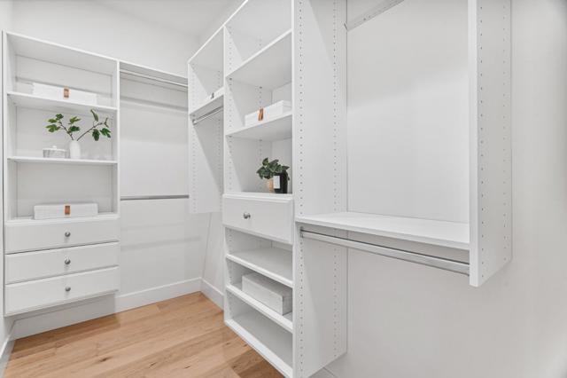 17119 Crescent Drive, Los Gatos CA: https://media.crmls.org/mediaz/a13aaadd-7da4-4c2a-9b2d-dde271a463e2.jpg