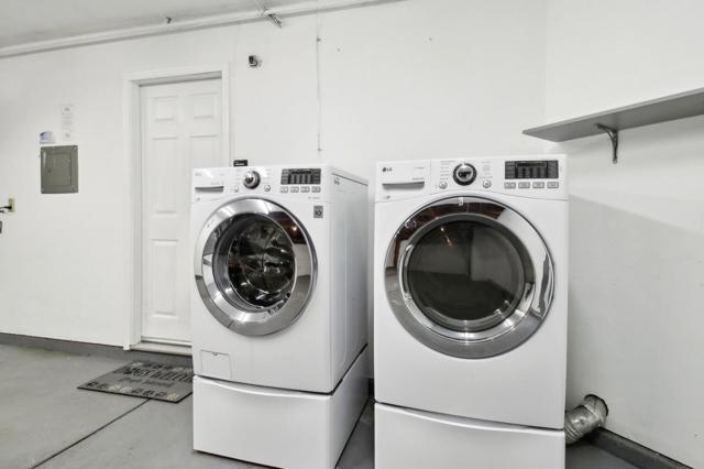 6220 Jarvis Avenue, Newark CA: https://media.crmls.org/mediaz/a13b1936-1aec-4cb5-a5ef-237da111faf0.jpg