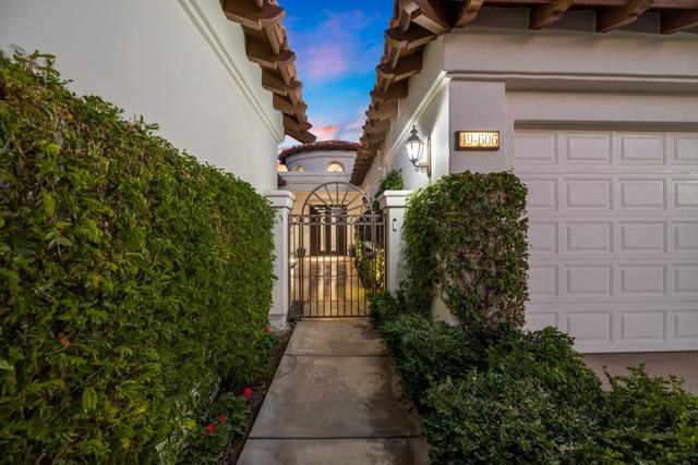 49606 Montana Way, La Quinta CA: https://media.crmls.org/mediaz/a13b32ab-ab60-46b2-a969-c6822ff5cb04.jpg