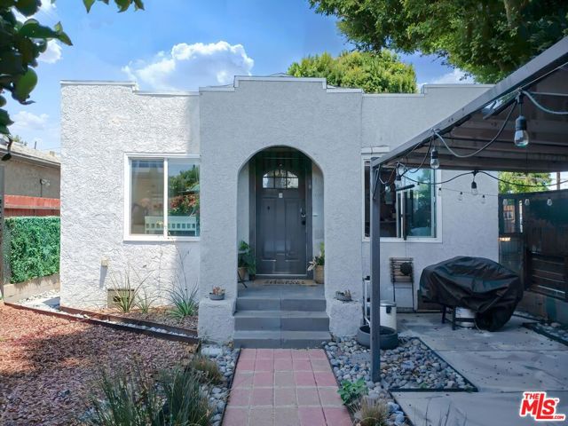 1501 60th Place, Los Angeles, California 90047, 5 Bedrooms Bedrooms, ,3 BathroomsBathrooms,Single Family Residence,For Sale,60th,24410183