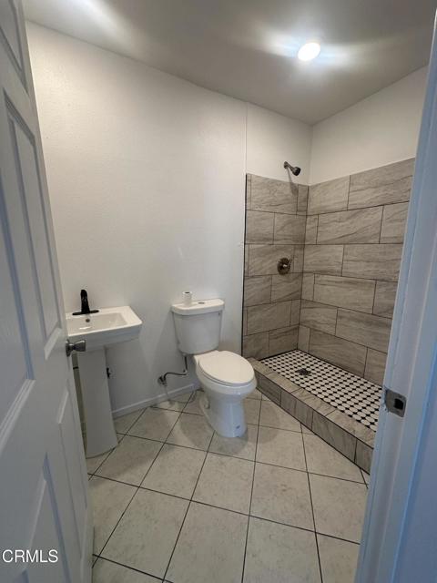 1441 N Carmelita Avenue, Los Angeles CA: https://media.crmls.org/mediaz/a13b5851-d65d-4be1-b4b9-5f8cb09c72cf.jpg