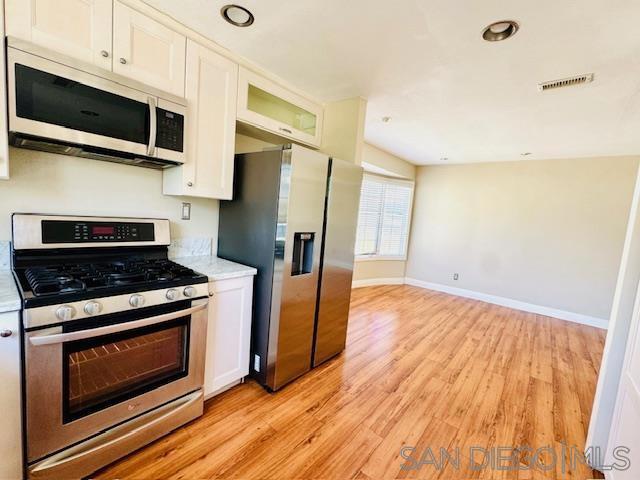 8109 Via Kino, San Diego CA: https://media.crmls.org/mediaz/a13d4a51-3061-419e-bfd6-db3f6bca2034.jpg