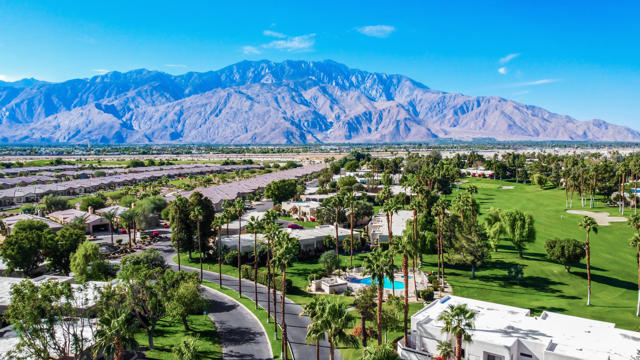 29879 E Trancas Drive, Cathedral City CA: https://media.crmls.org/mediaz/a13e3b96-9801-4745-8a49-e3524b274cbe.jpg