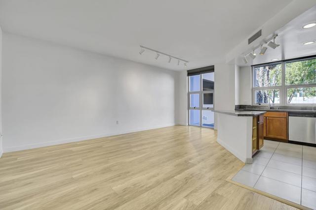 175 W Saint James Street, San Jose CA: https://media.crmls.org/mediaz/a13eec9c-8d33-43a5-b684-97e0be7c57a2.jpg