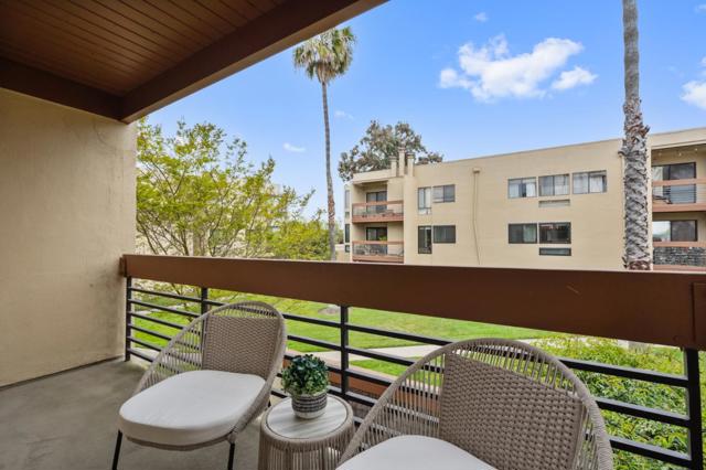918 Beach Park Boulevard, Foster City CA: https://media.crmls.org/mediaz/a13fa564-ac0a-47aa-924b-18085ee82087.jpg