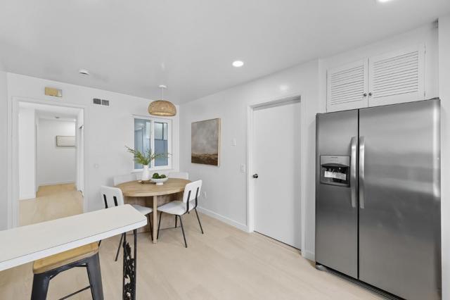 1100 Bounty Drive, Foster City CA: https://media.crmls.org/mediaz/a14026a9-2e5d-4e76-8b0f-dbed8497b032.jpg