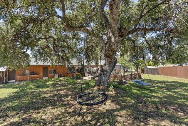 2824 Scenic View Rd, Alpine CA: https://media.crmls.org/mediaz/a140cb56-35d4-494b-b2c6-1779b7031985.jpg