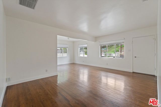 821 Laveta Terrace, Los Angeles CA: https://media.crmls.org/mediaz/a1412c90-f623-46cb-a638-5779e0591e35.jpg