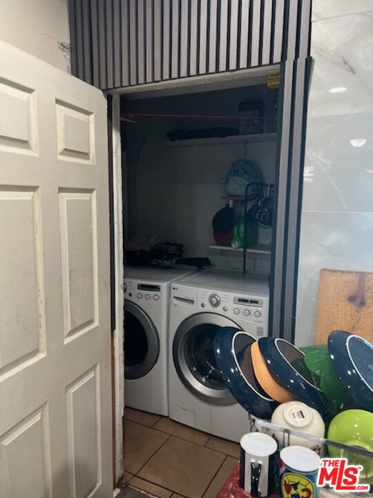 4911 S Normandie Avenue, Los Angeles CA: https://media.crmls.org/mediaz/a141923d-2381-4290-a16b-bbd89be5f34e.jpg