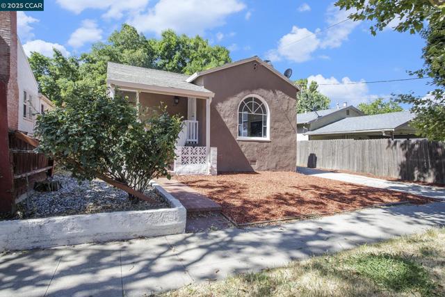 532 Central Ave, Pittsburg CA: https://media.crmls.org/mediaz/a141c561-eb3c-4e81-adbc-cd93e5e7a5f2.jpg