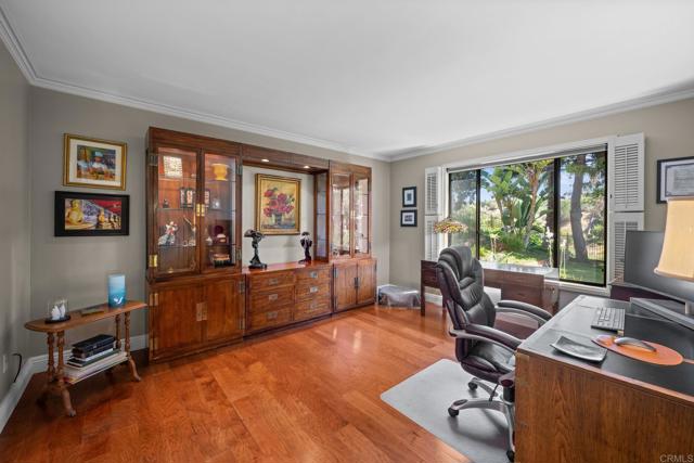4770 Jellett Street, San Diego CA: https://media.crmls.org/mediaz/a14223ab-bdc0-4f01-a713-92568b450cf2.jpg