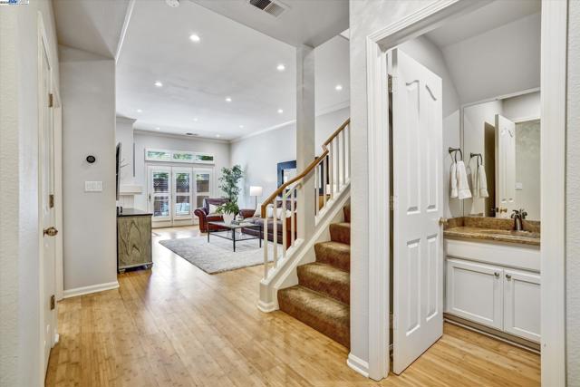 314 W Meadows Ln, Danville CA: https://media.crmls.org/mediaz/a142b548-067e-4462-ad16-ac9ecf5e09a5.jpg