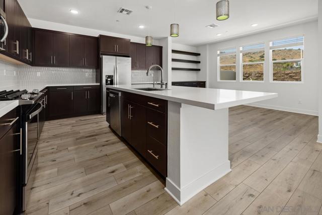 9008 Trailridge Ave, Santee CA: https://media.crmls.org/mediaz/a142b72f-30d0-43d6-8a10-76b5fc3ec8a4.jpg