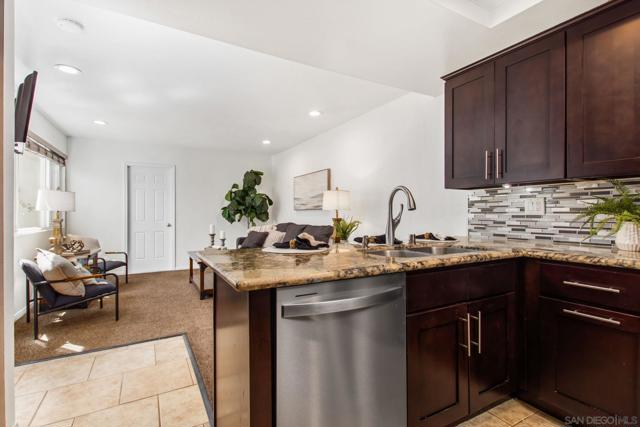 5637 Lake Murray Blvd, La Mesa CA: https://media.crmls.org/mediaz/a142f85a-ce1c-43b9-b949-0d6935b74ecc.jpg