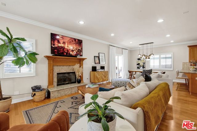2104 Clark Lane, Redondo Beach CA: https://media.crmls.org/mediaz/a1432928-1472-49f5-8f76-5c80fd79c896.jpg