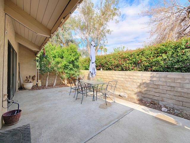 70100 Mirage Cove Drive, Rancho Mirage CA: https://media.crmls.org/mediaz/a143832b-40eb-4dba-88f4-b50e224a6a8f.jpg