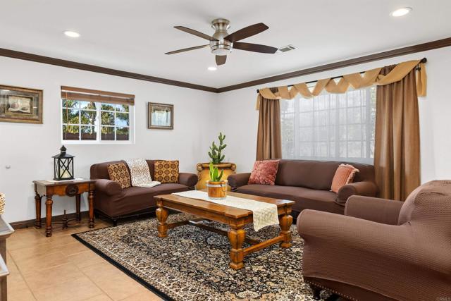 Detail Gallery Image 10 of 37 For 731 Teaberry St, Encinitas,  CA 92024 - 3 Beds | 2 Baths