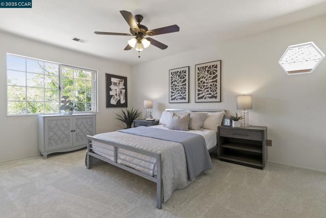 1015 Hidden Oak Ct, Concord CA: https://media.crmls.org/mediaz/a14446b7-b089-4725-94ae-92ff7390547b.jpg