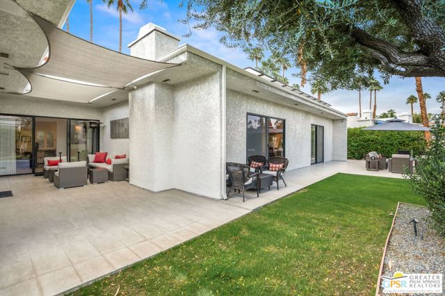 87 Magdalena Drive, Rancho Mirage CA: https://media.crmls.org/mediaz/a14477c8-ff55-449b-a578-d7d7cf632d1f.jpg
