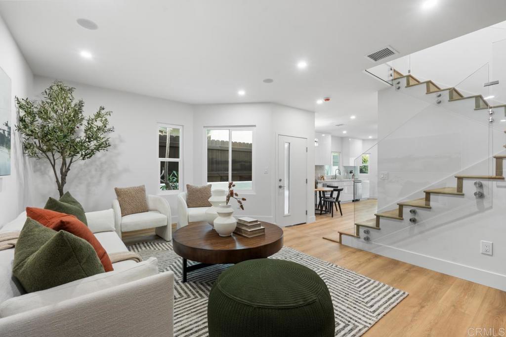 976 Sapphire Street - photo 13