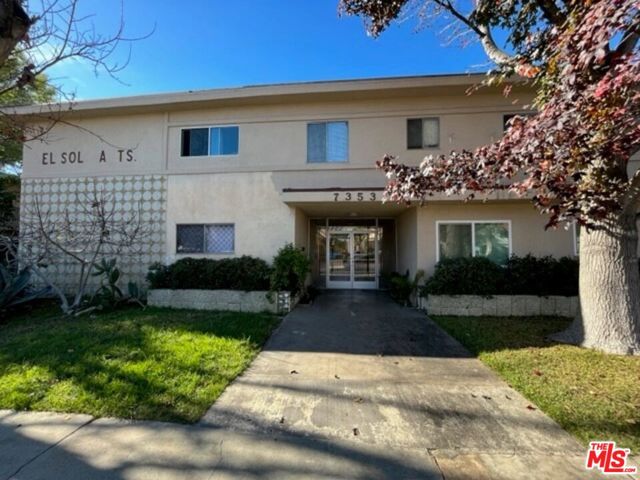 7353 Corbin Avenue photo 2