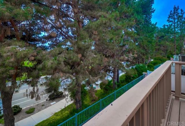2300 Palomira Court, Chula Vista CA: https://media.crmls.org/mediaz/a1462a15-685d-4130-9735-b7ac178fd63e.jpg