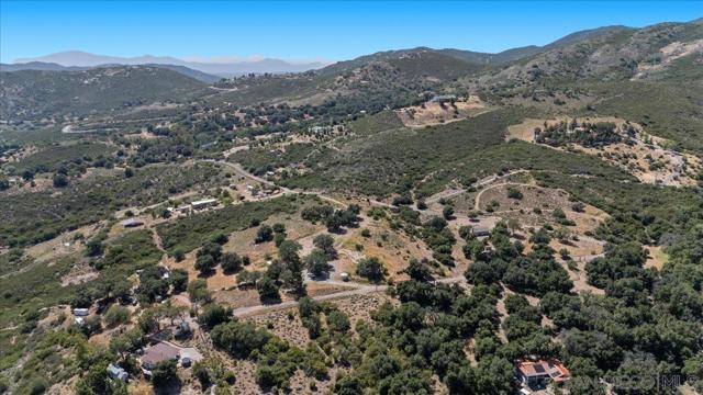 12220 Rebel Wind Rd, Descanso CA: https://media.crmls.org/mediaz/a146b314-ec3a-4232-8f3c-901d248dcb97.jpg