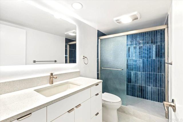 Detail Gallery Image 6 of 27 For 1250 Cave St #3,  La Jolla,  CA 92037 - 2 Beds | 2 Baths