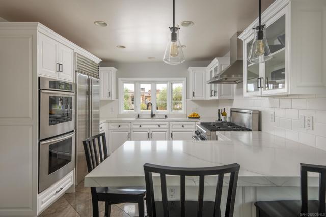 5839 Camino De La Costa, La Jolla CA: https://media.crmls.org/mediaz/a1475055-c61b-4b05-8992-5af311442038.jpg