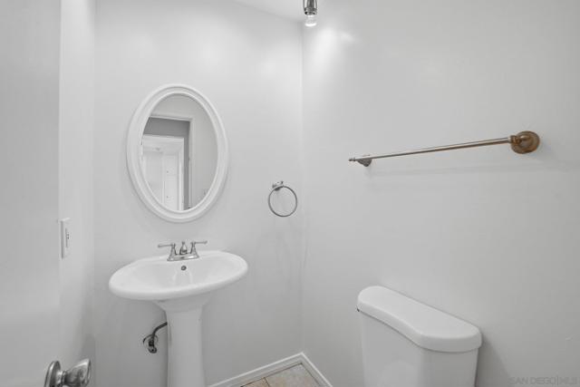 Image 15 of 23 For 4875 Cole St  69