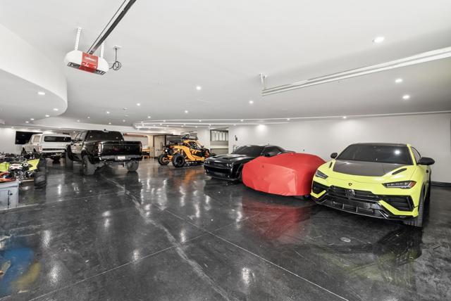 Image 33 of 44 For 13220 Highlands Ranch Rd