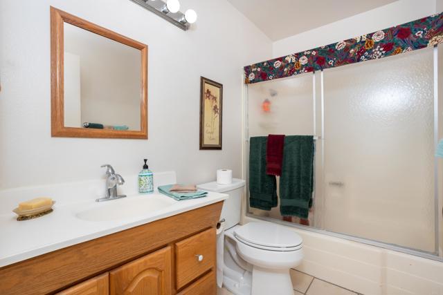 Detail Gallery Image 9 of 17 For 864 Crystal Creek Ct, Chula Vista,  CA 91910 - 4 Beds | 2 Baths