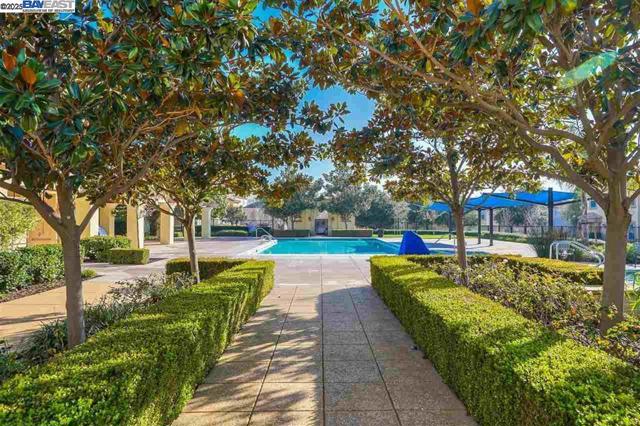 2890 Kew Ave, Livermore CA: https://media.crmls.org/mediaz/a148bfb8-ad2f-4c23-9cdc-3e279667d940.jpg