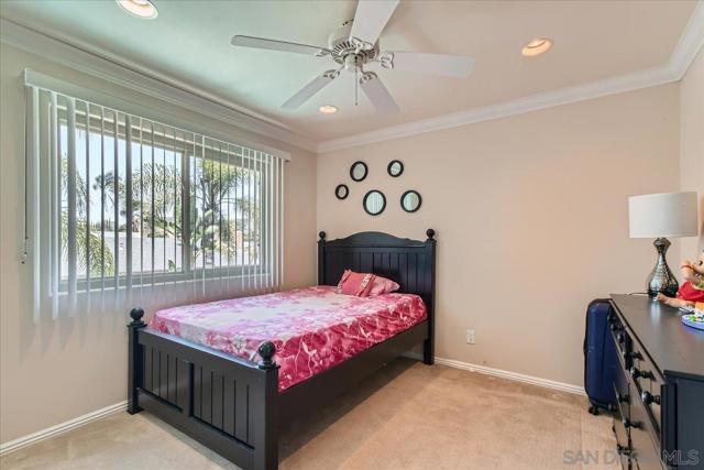 13422 Little Dawn Ln, Poway CA: https://media.crmls.org/mediaz/a14943a3-3636-4623-a36d-4c6f7bbe692d.jpg