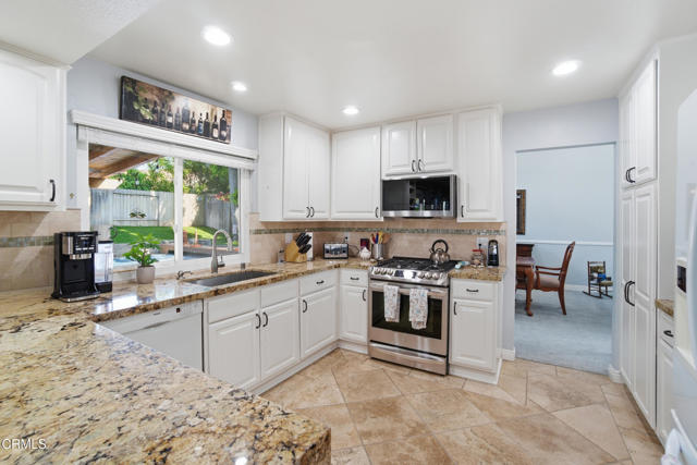 Detail Gallery Image 11 of 61 For 1288 Old Ranch Rd, Camarillo,  CA 93012 - 4 Beds | 2/1 Baths