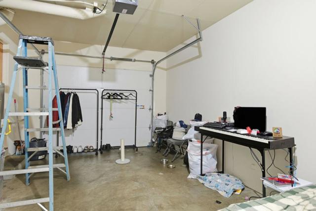 503 W Fox Court, Redwood City CA: https://media.crmls.org/mediaz/a149ad72-cebe-41b3-a5d4-e58404514503.jpg