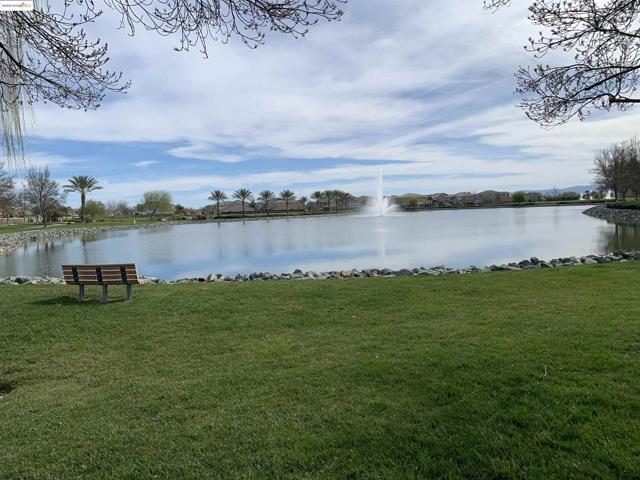 8047 Westport Circle, Discovery Bay CA: https://media.crmls.org/mediaz/a14a6255-8289-424b-a728-ea7adff44efb.jpg