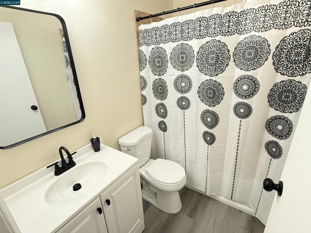 457 La Jolla St, Vallejo CA: https://media.crmls.org/mediaz/a14c05bd-a878-4e6f-96b1-c4f72678c8a6.jpg