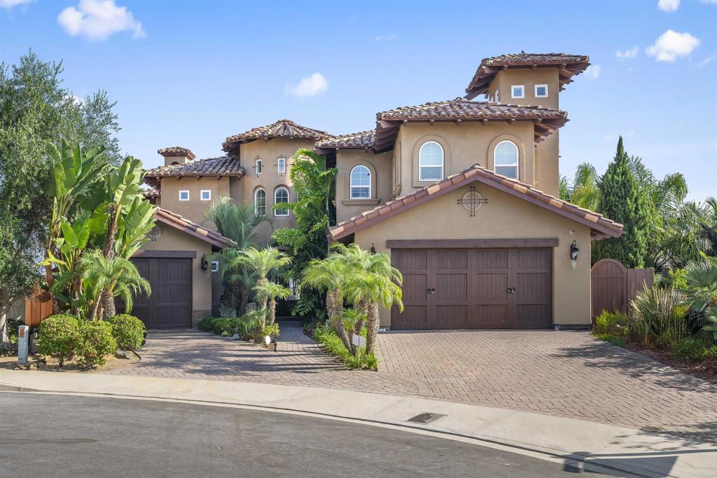 6811 Vianda Court