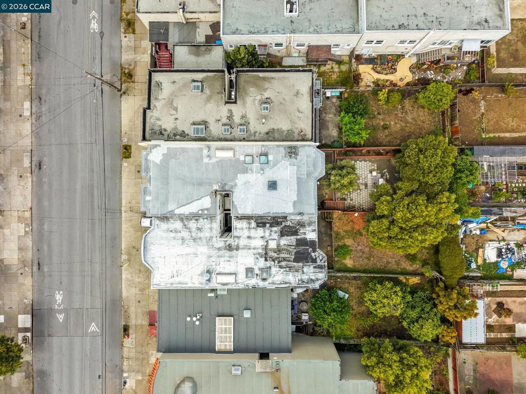 https://media.crmls.org/mediaz/a14ca896-9faa-4d83-b907-e7d3cbf8284d.jpg?preset=X-Large