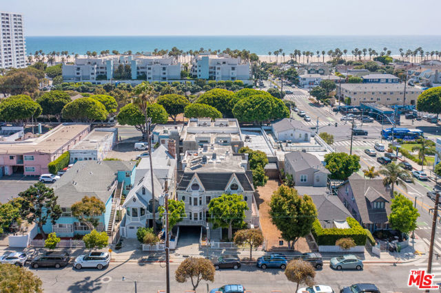 2622 2nd Street, Santa Monica CA: https://media.crmls.org/mediaz/a14cfc92-557c-4b52-ad72-a0fa3bbf02ba.jpg