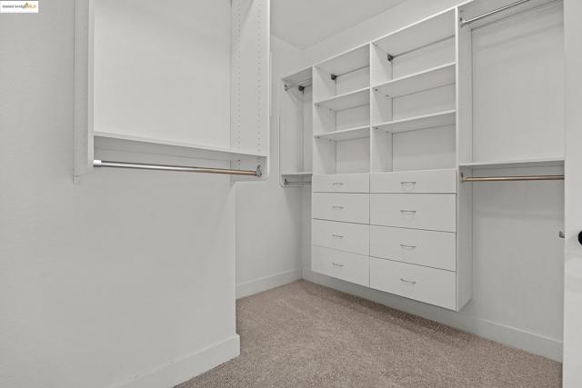 18499 Lewiston Dr, Lathrop CA: https://media.crmls.org/mediaz/a14d5aab-313e-40b7-affb-25ef8556e303.jpg