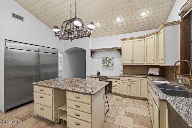 1560 Goodenough Road, Fillmore CA: https://media.crmls.org/mediaz/a14dd6dc-4f6d-4aa0-bd4f-75094259c43e.jpg